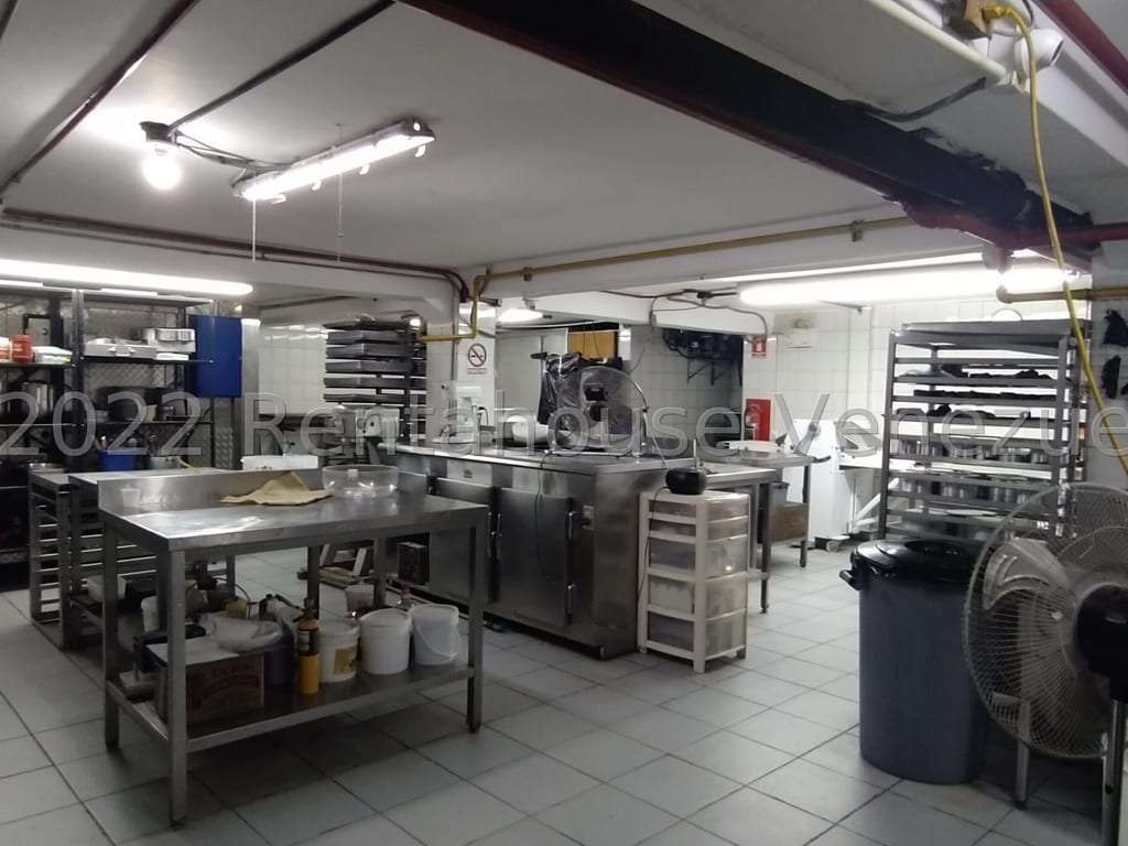 Local comercial en Los Chaguaramos, Caracas