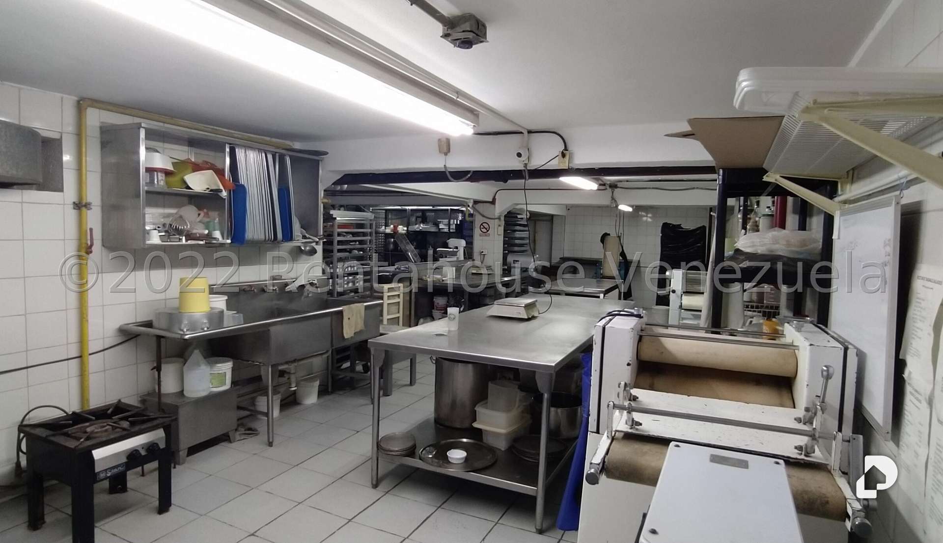 Local comercial en Los Chaguaramos, Caracas – 35