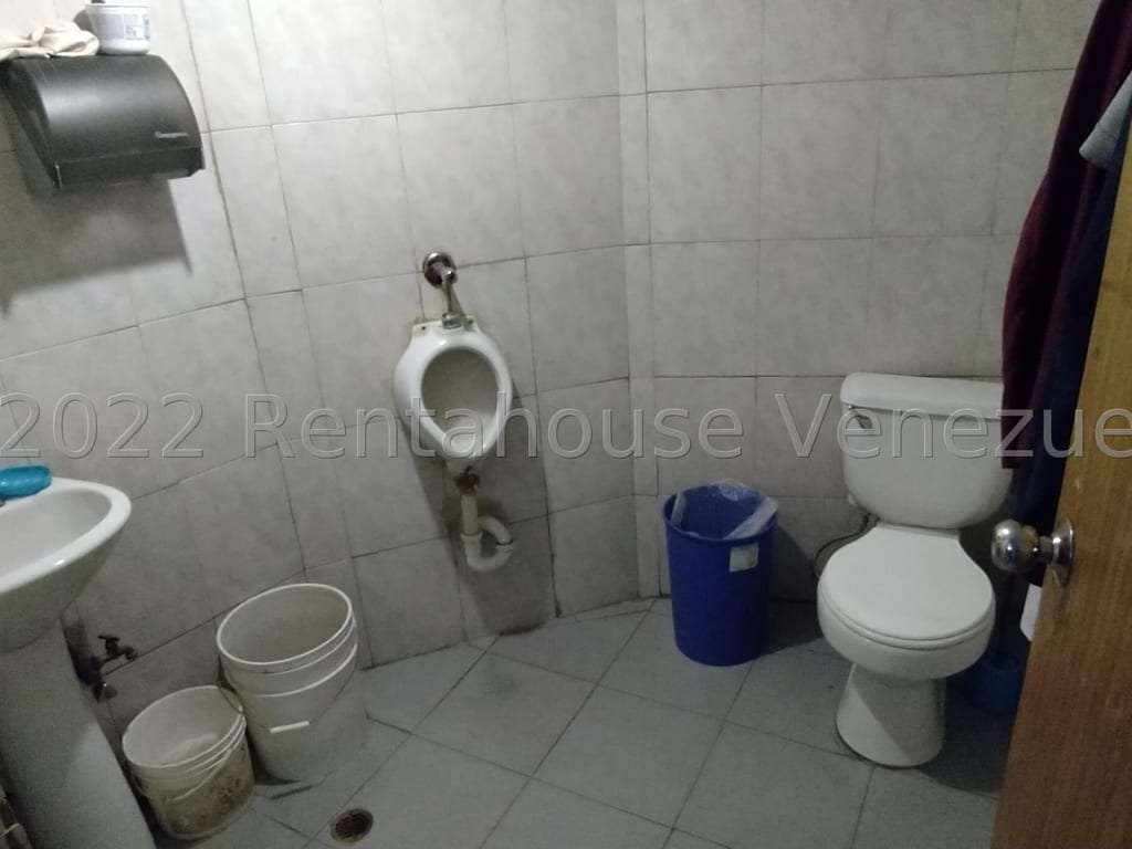 Local comercial en Los Chaguaramos, Caracas