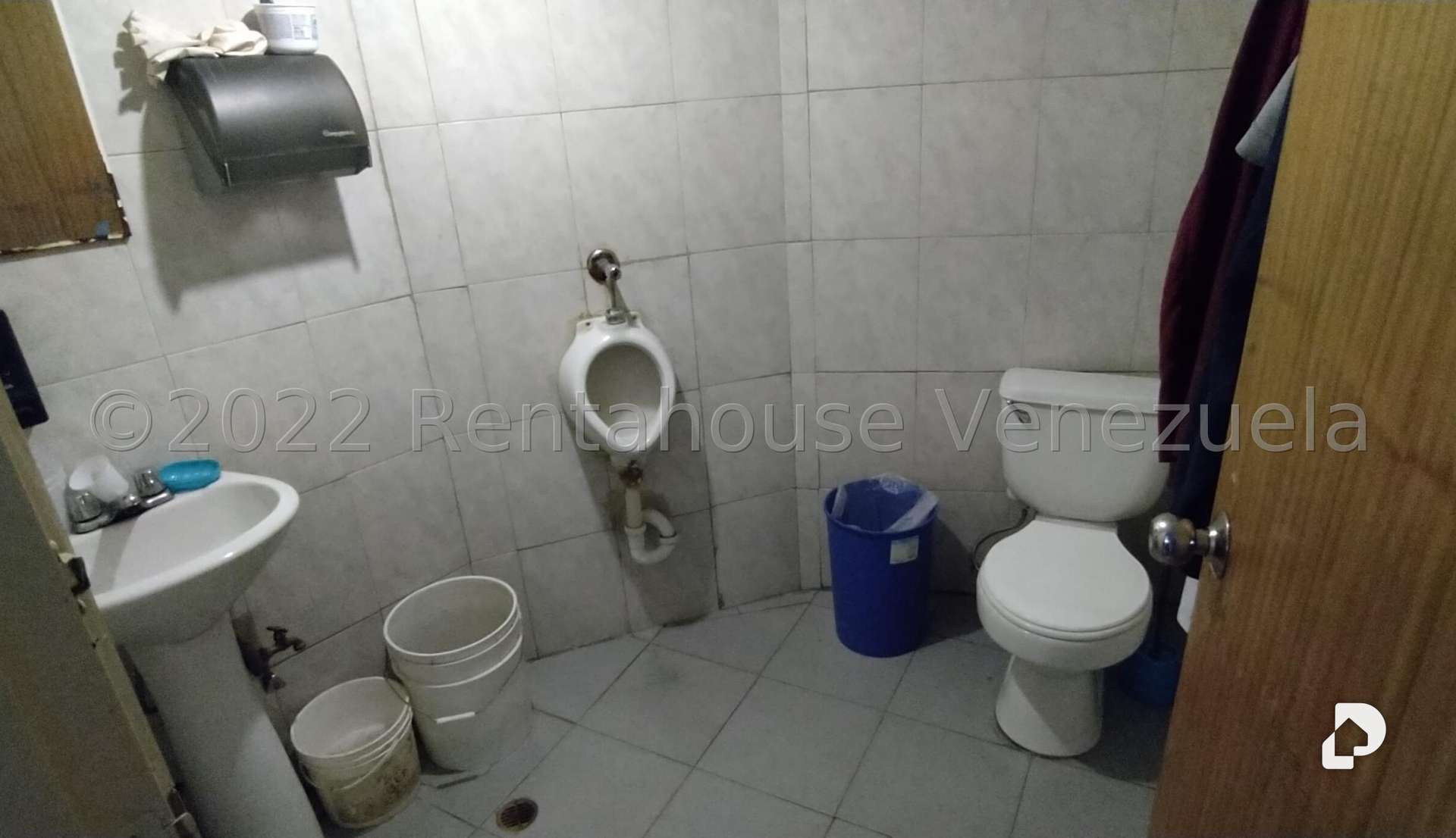 Local comercial en Los Chaguaramos, Caracas – 42