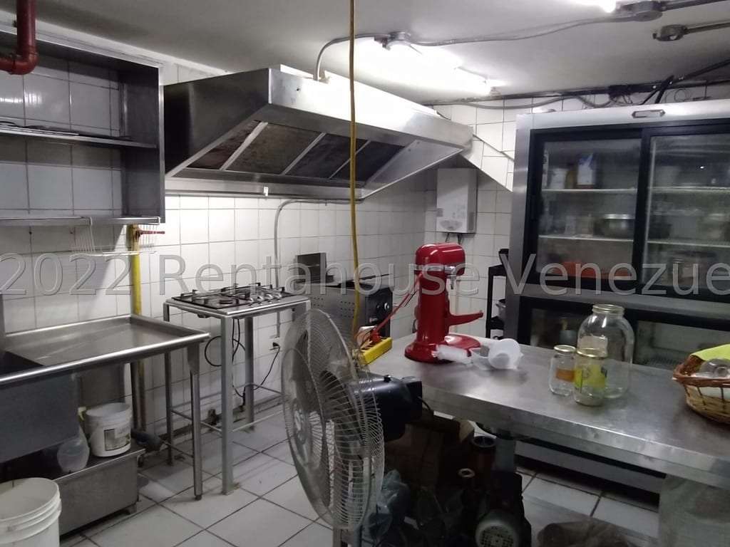 Local comercial en Los Chaguaramos, Caracas