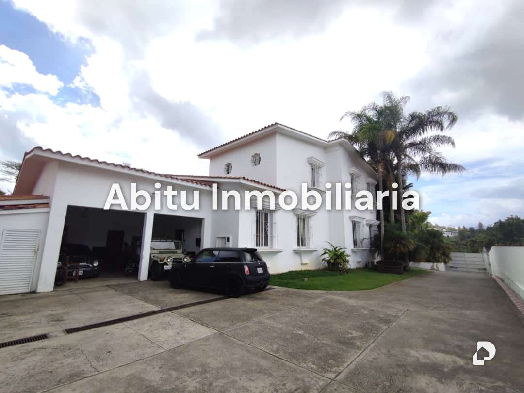 House in La Lagunita, Caracas – 2
