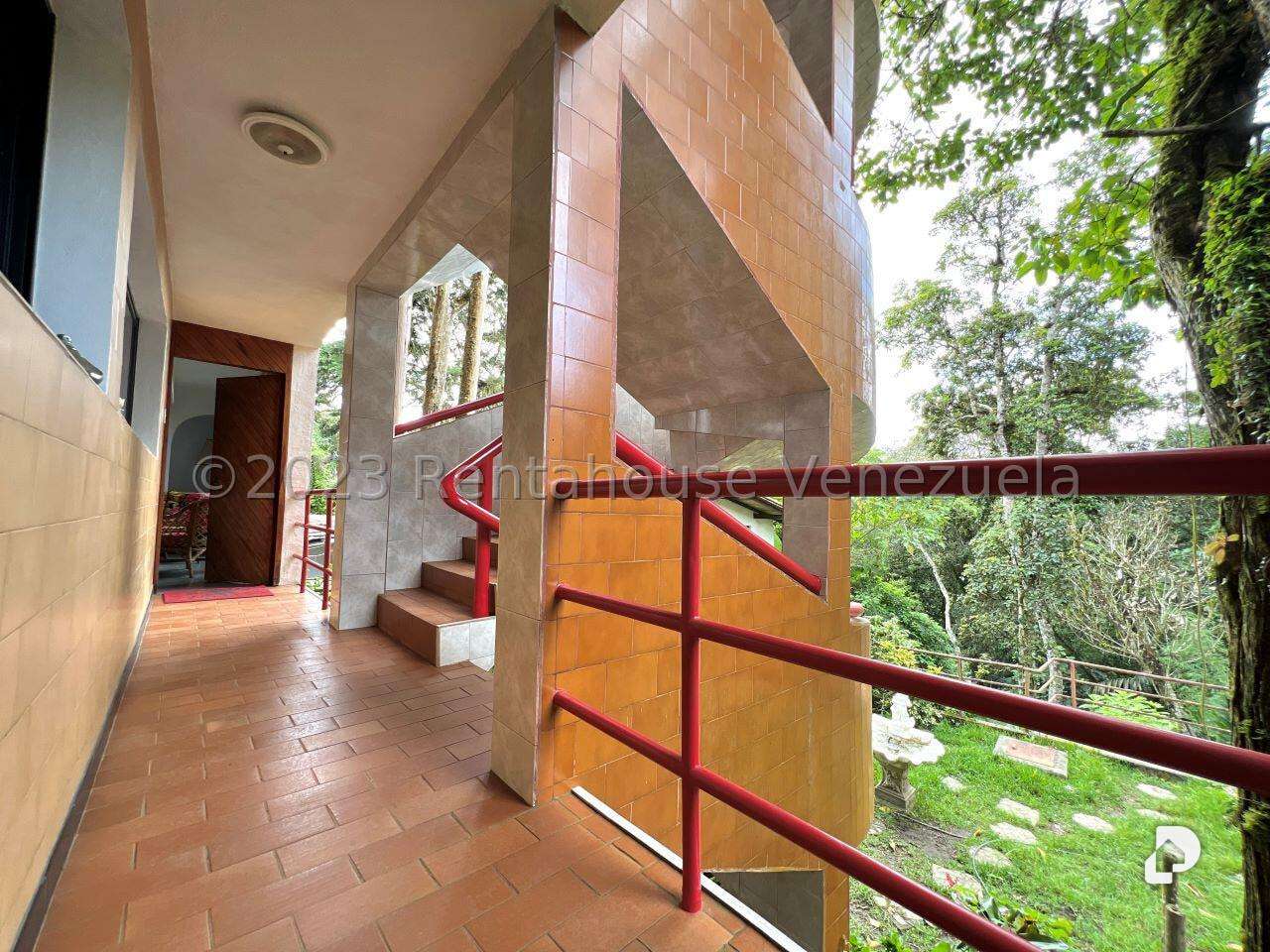 Edificio en El Junquito, Caracas – 18