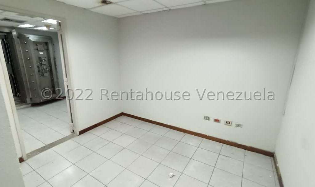 Local comercial en Santa Rosa de Lima, Caracas