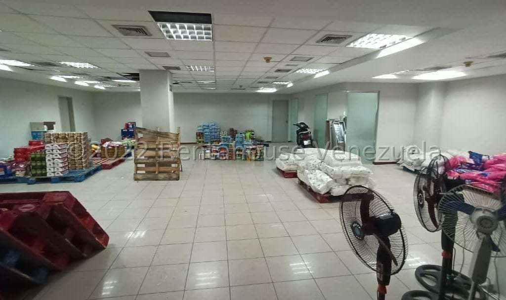 Local comercial en Santa Rosa de Lima, Caracas