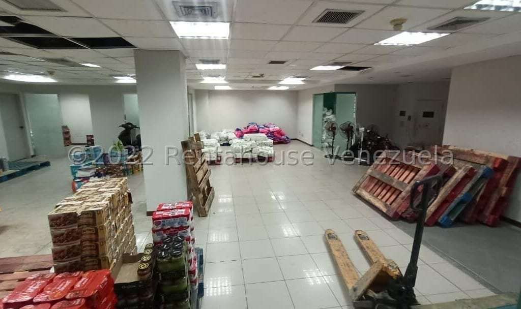 Local comercial en Santa Rosa de Lima, Caracas
