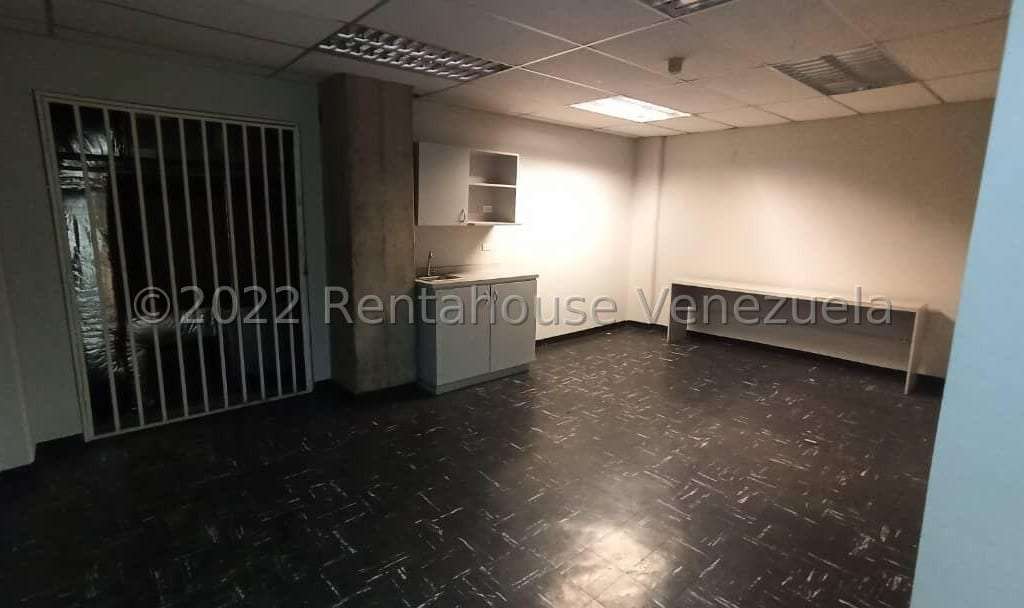 Local comercial en Santa Rosa de Lima, Caracas