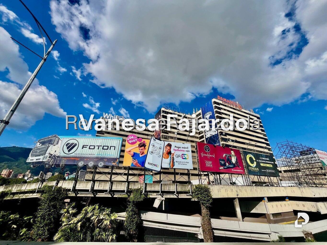 Oficina en Chuao, Caracas – 1