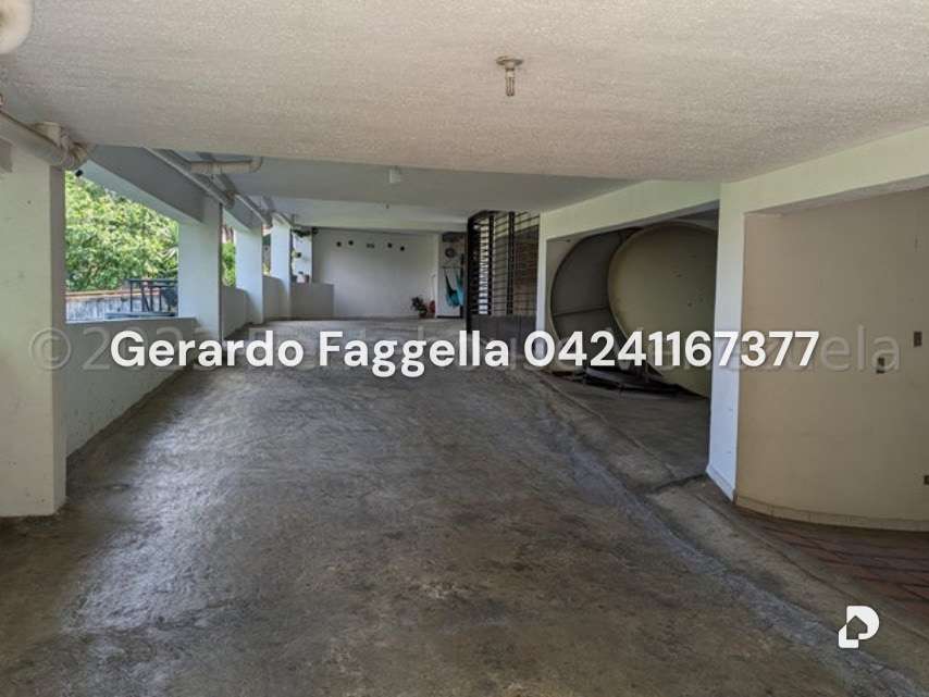 Casa en Urbanización Miranda, Caracas – 20