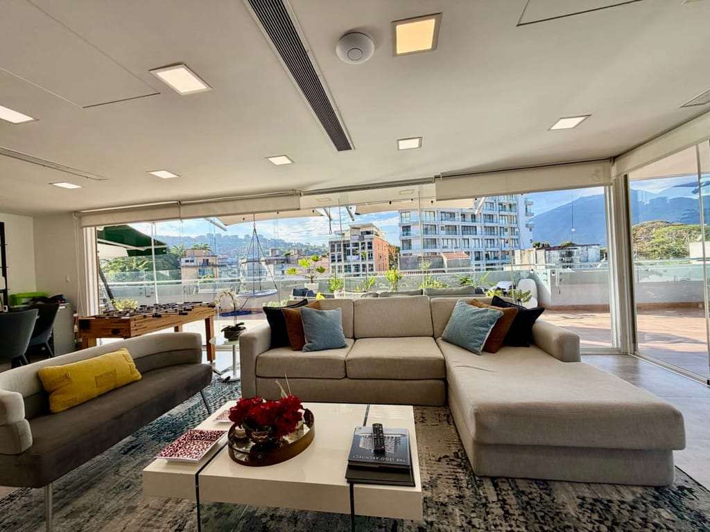 Penthouse en Los Naranjos (Las Mercedes), Caracas