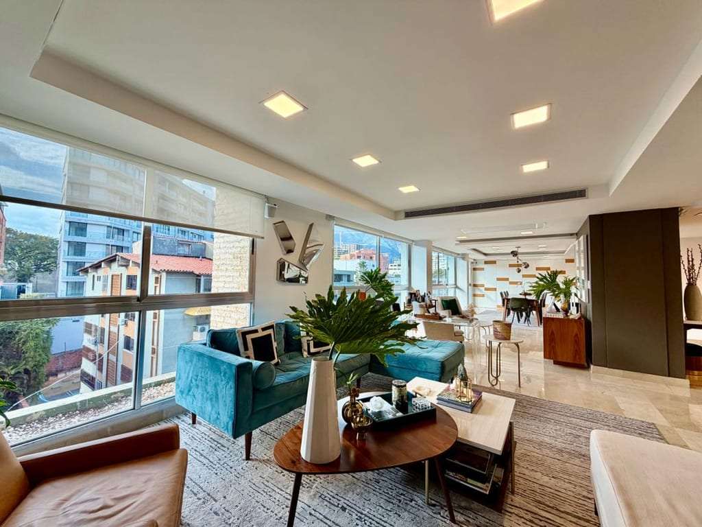 Penthouse en Los Naranjos (Las Mercedes), Caracas