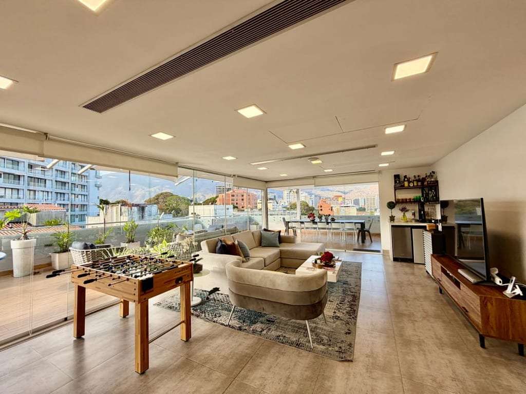 Penthouse en Los Naranjos (Las Mercedes), Caracas