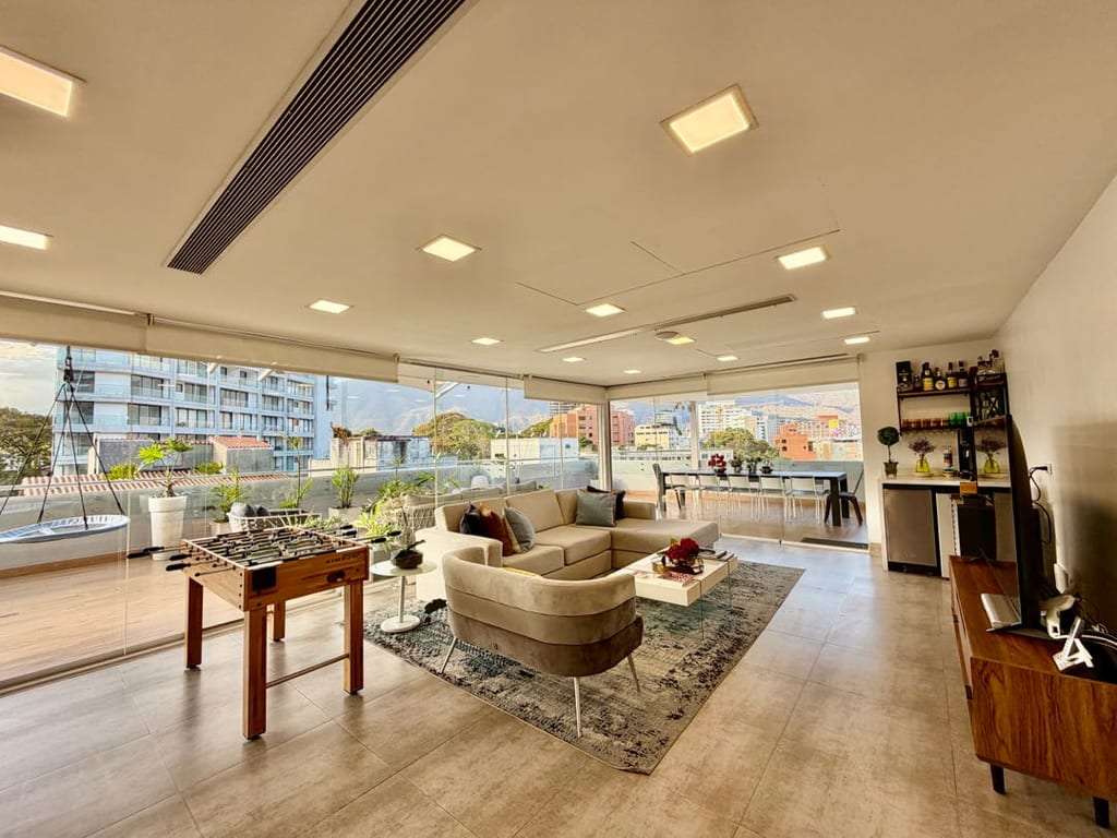 Penthouse en Los Naranjos (Las Mercedes), Caracas