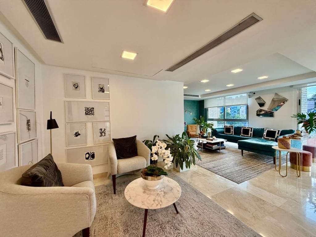 Penthouse en Los Naranjos (Las Mercedes), Caracas
