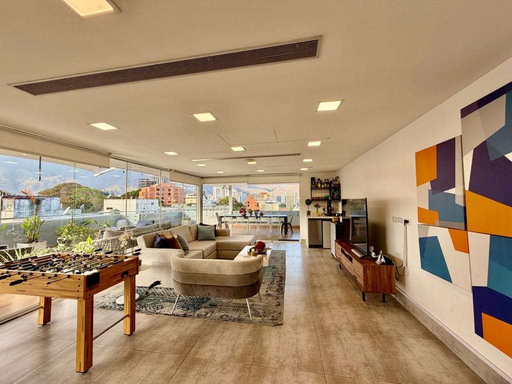 Penthouse en Los Naranjos (Las Mercedes), Caracas