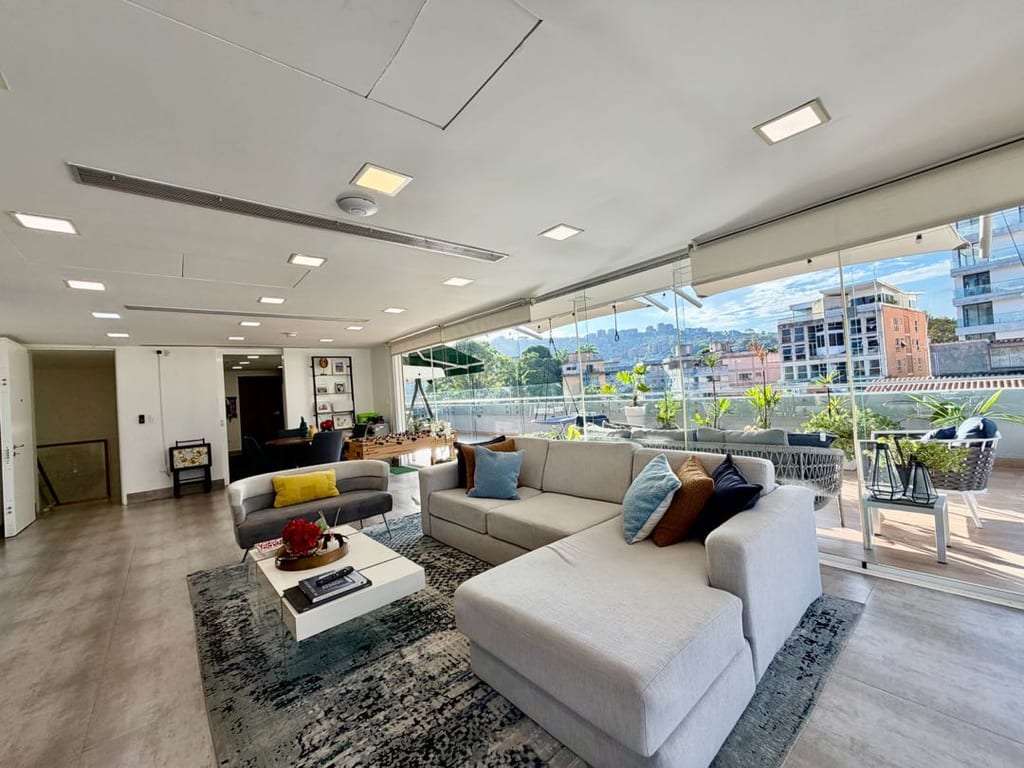 Penthouse en Los Naranjos (Las Mercedes), Caracas