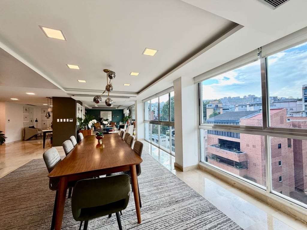 Penthouse en Los Naranjos (Las Mercedes), Caracas