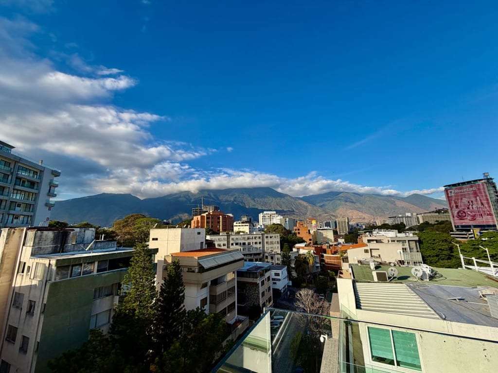Penthouse en Los Naranjos (Las Mercedes), Caracas