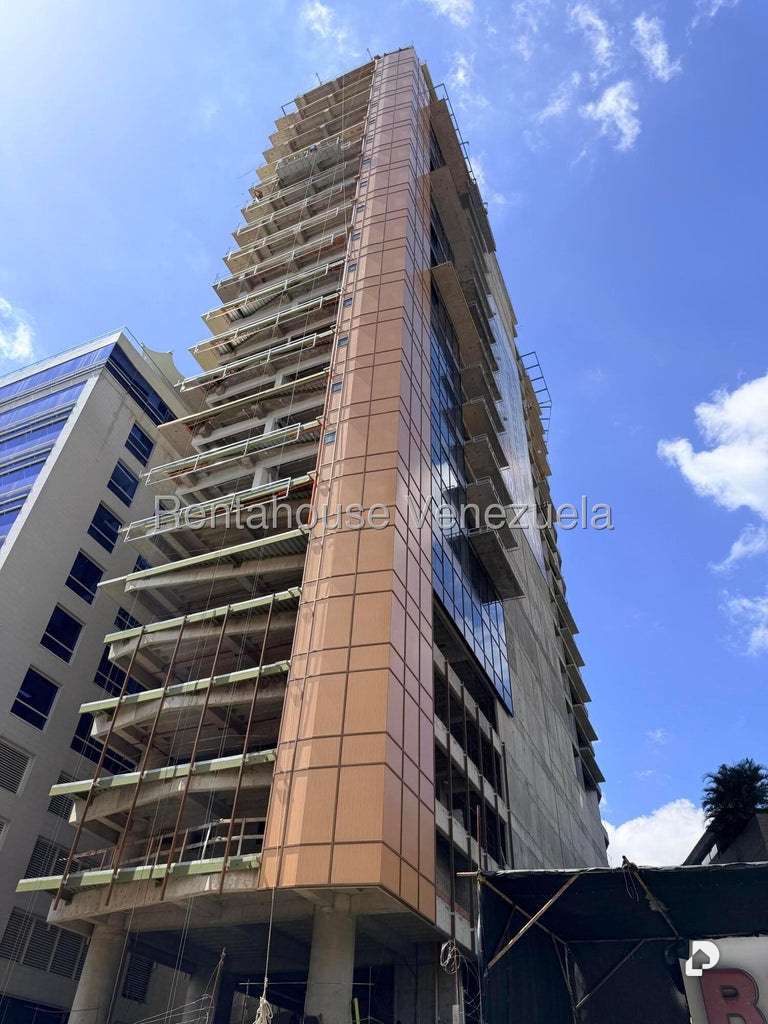 Oficina en Las Mercedes, Caracas – 24