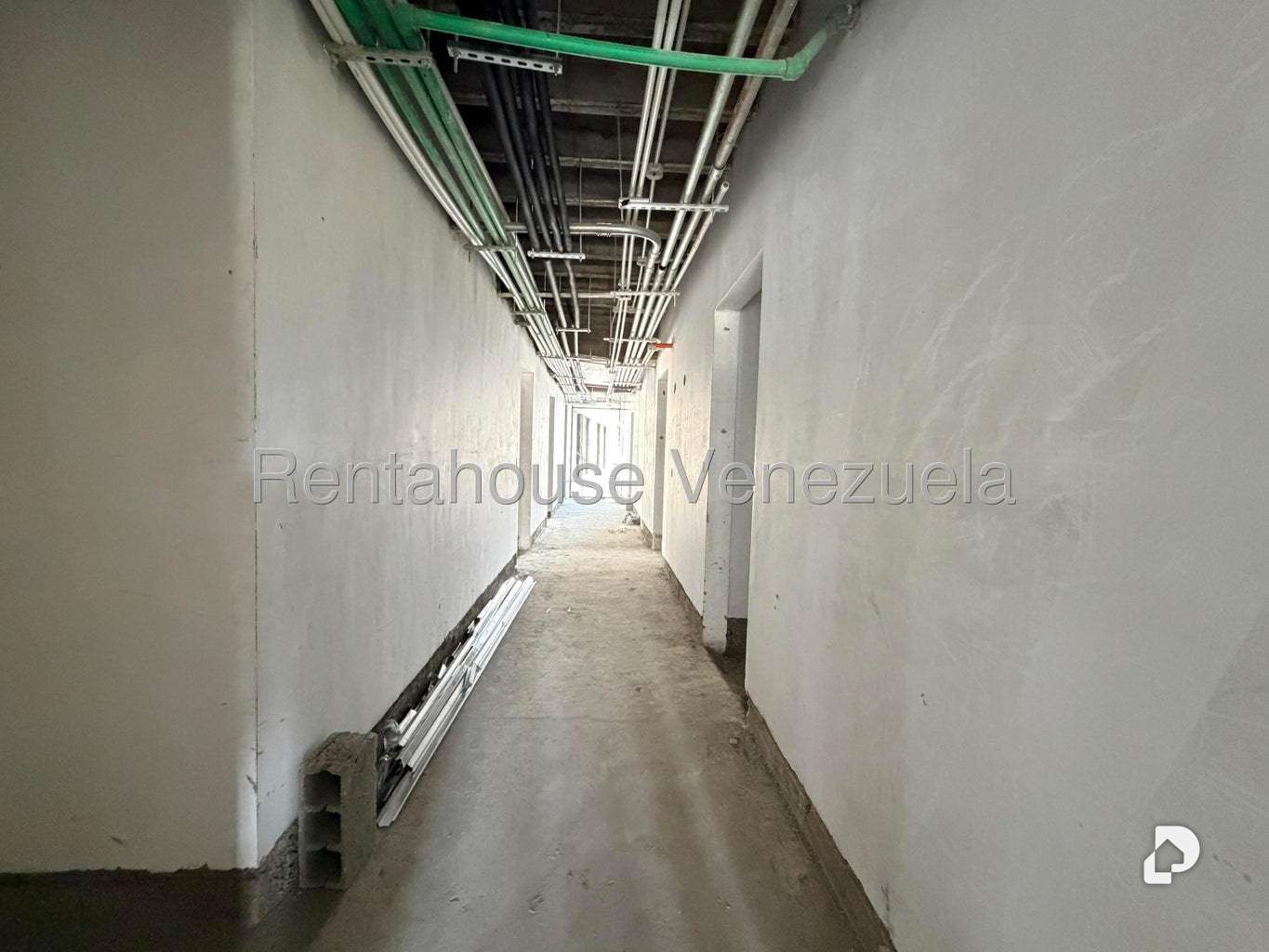 Oficina en Las Mercedes, Caracas – 17