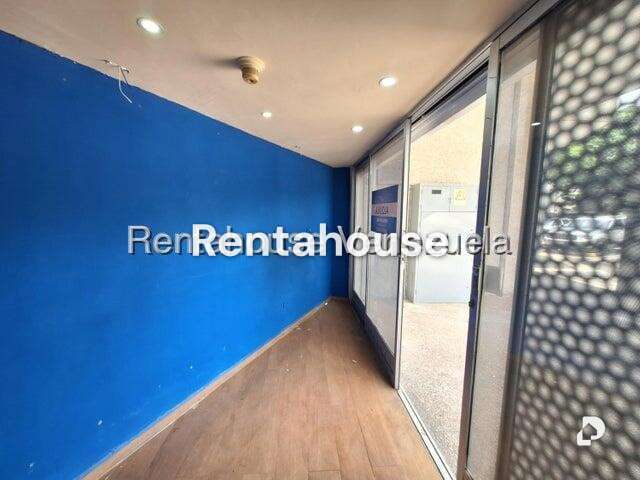 Local comercial en Parroquia Urbana San José, Valencia – 9