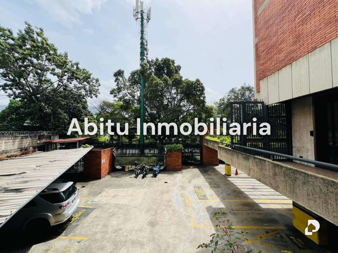 Local comercial en Chuao, Caracas – 21