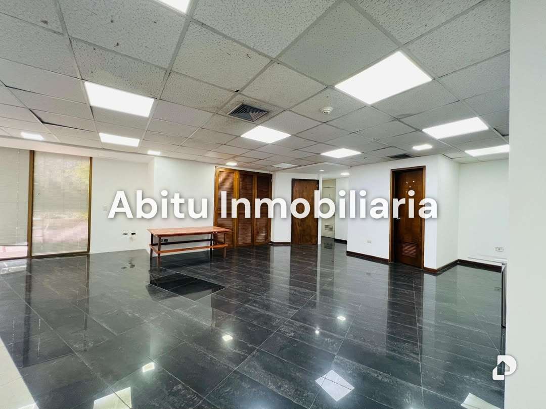 Local comercial en Chuao, Caracas – 16