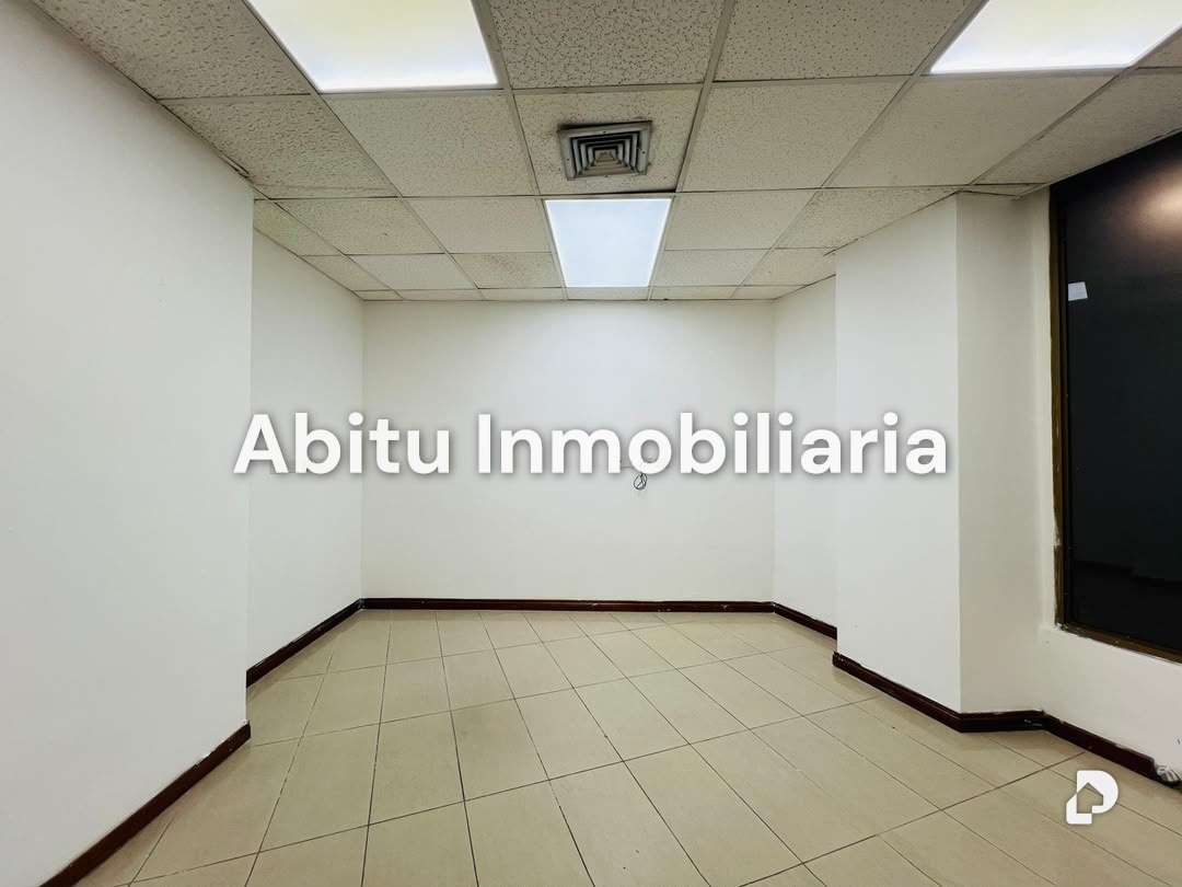 Local comercial en Chuao, Caracas – 17
