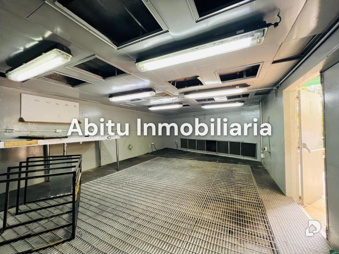 Local comercial en Chuao, Caracas – 3
