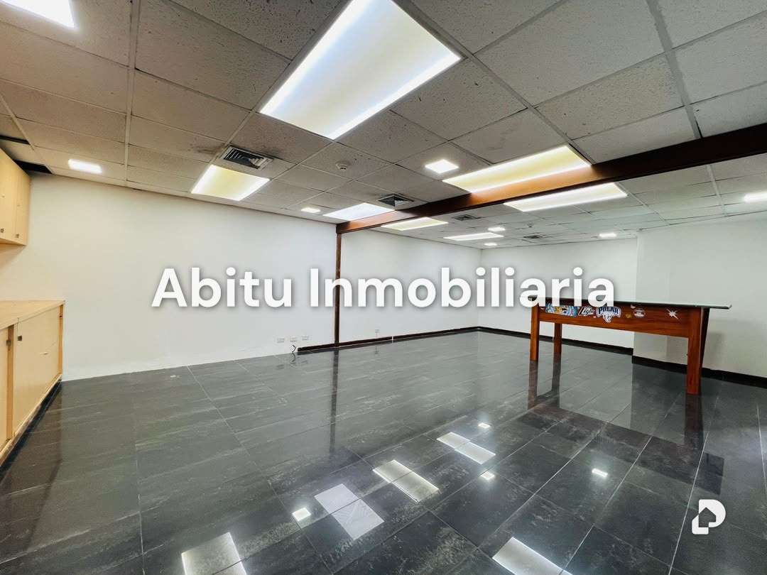Local comercial en Chuao, Caracas – 14