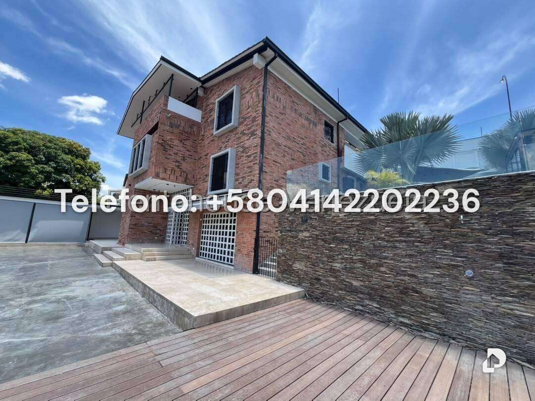 Casa en Cumbres de Curumo, Caracas – 68