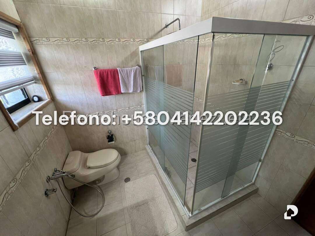 Casa en Cumbres de Curumo, Caracas – 19