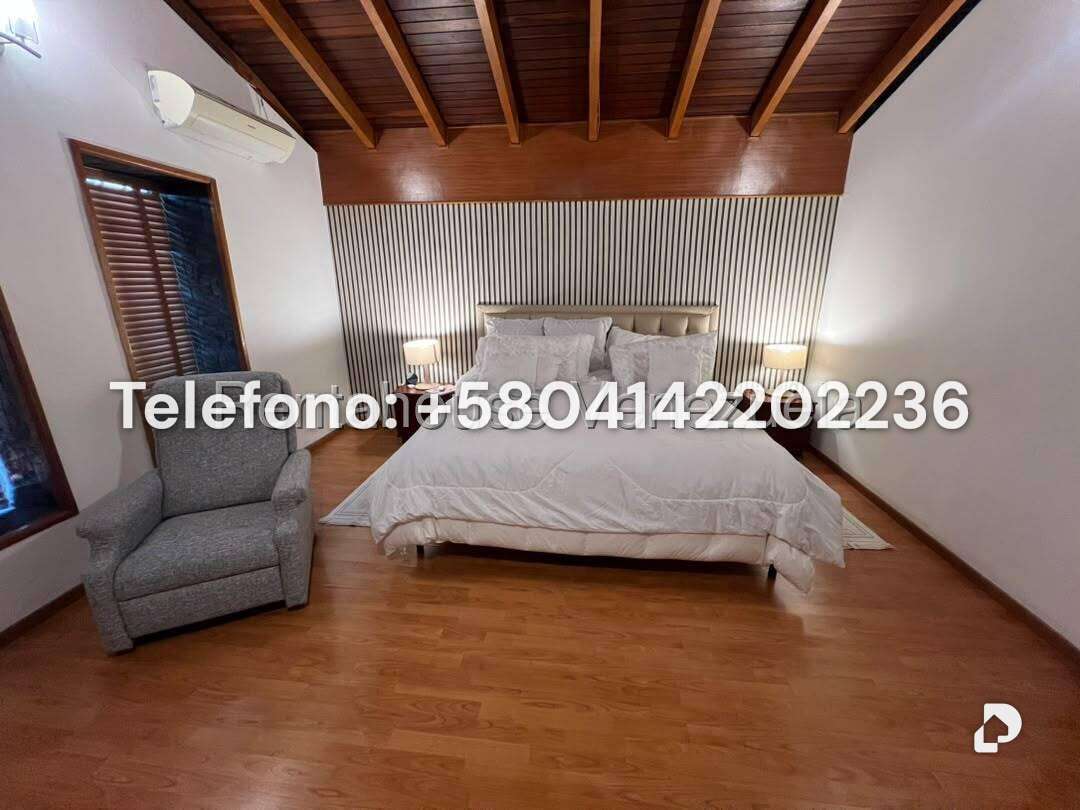 Casa en Cumbres de Curumo, Caracas – 15