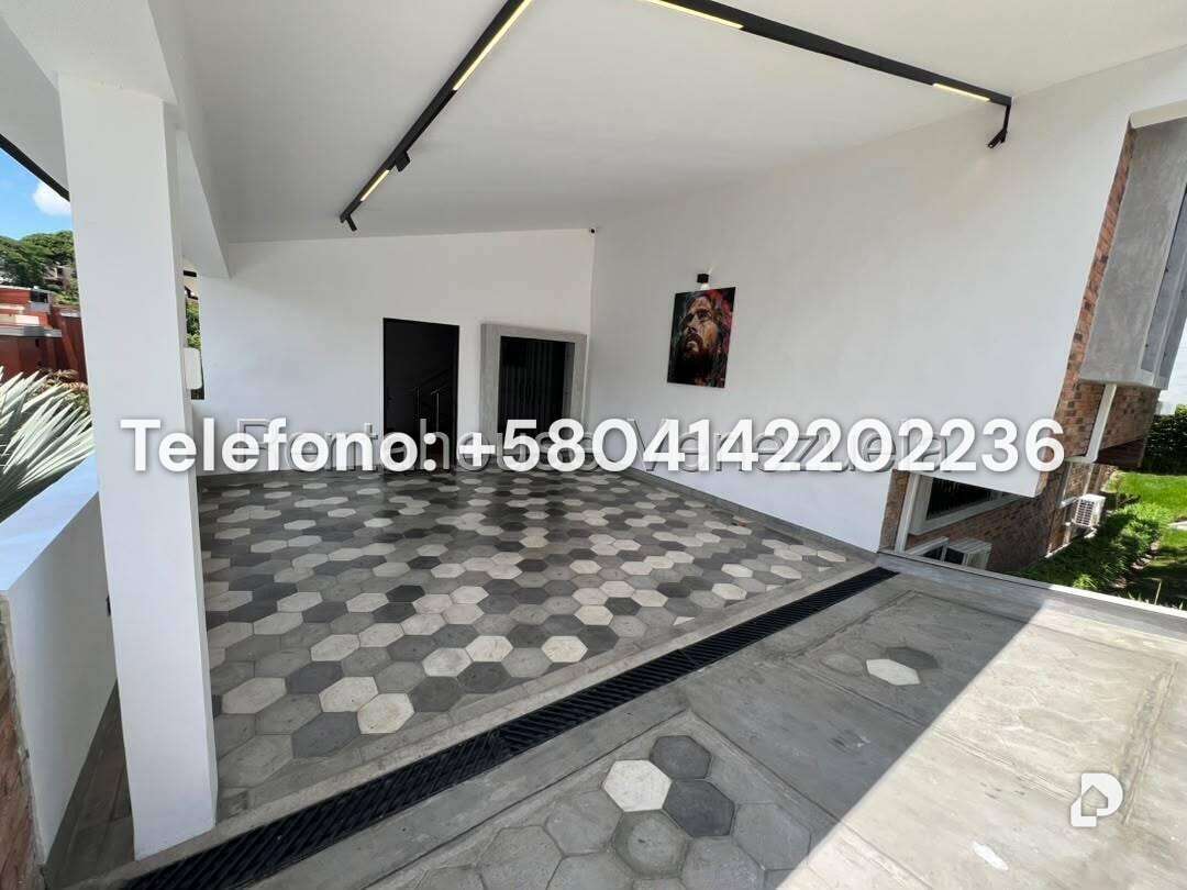 Casa en Cumbres de Curumo, Caracas – 100