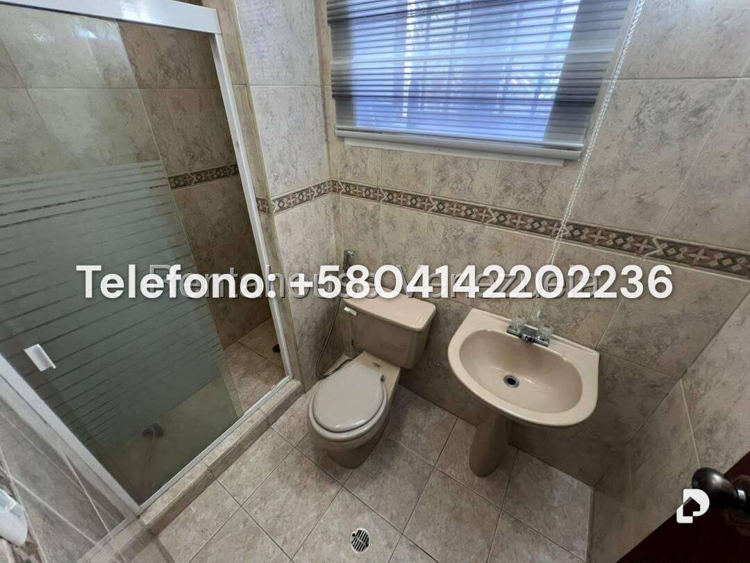 Casa en Cumbres de Curumo, Caracas – 54
