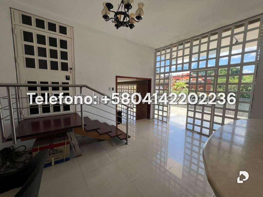 Casa en Cumbres de Curumo, Caracas – 58