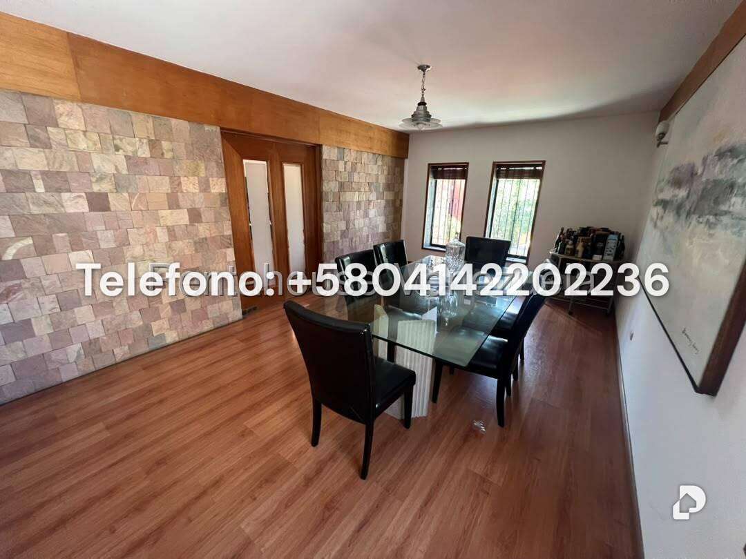 Casa en Cumbres de Curumo, Caracas – 30