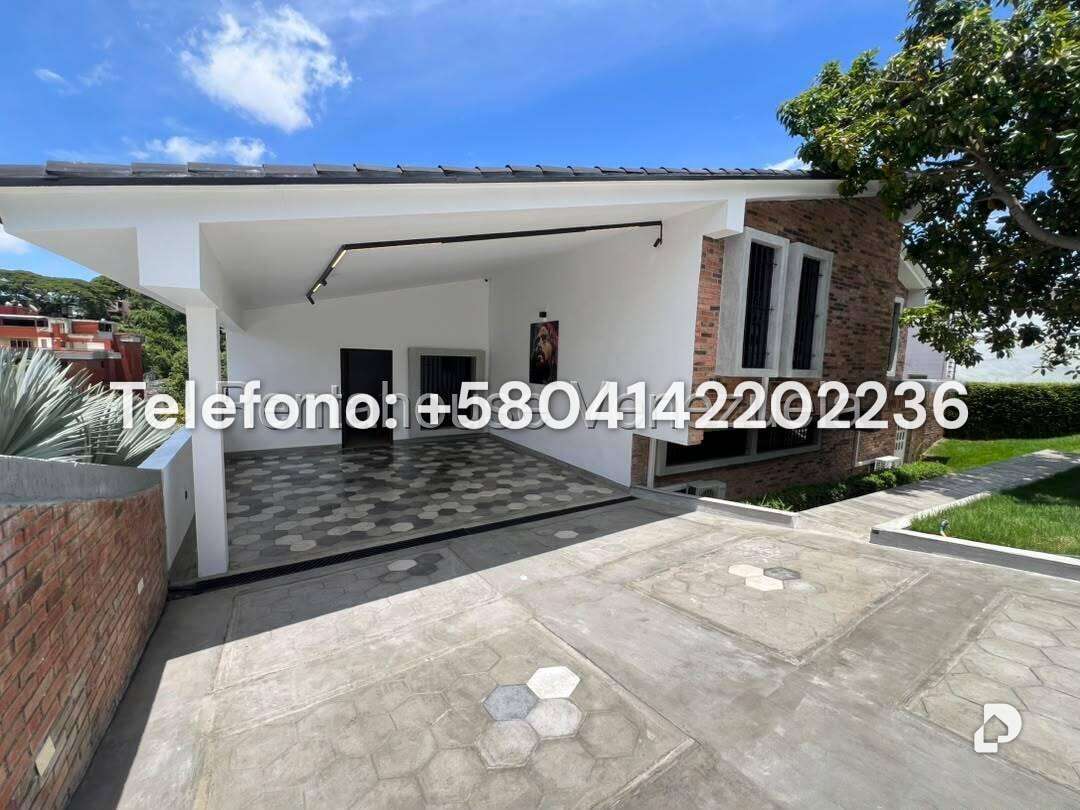Casa en Cumbres de Curumo, Caracas – 95