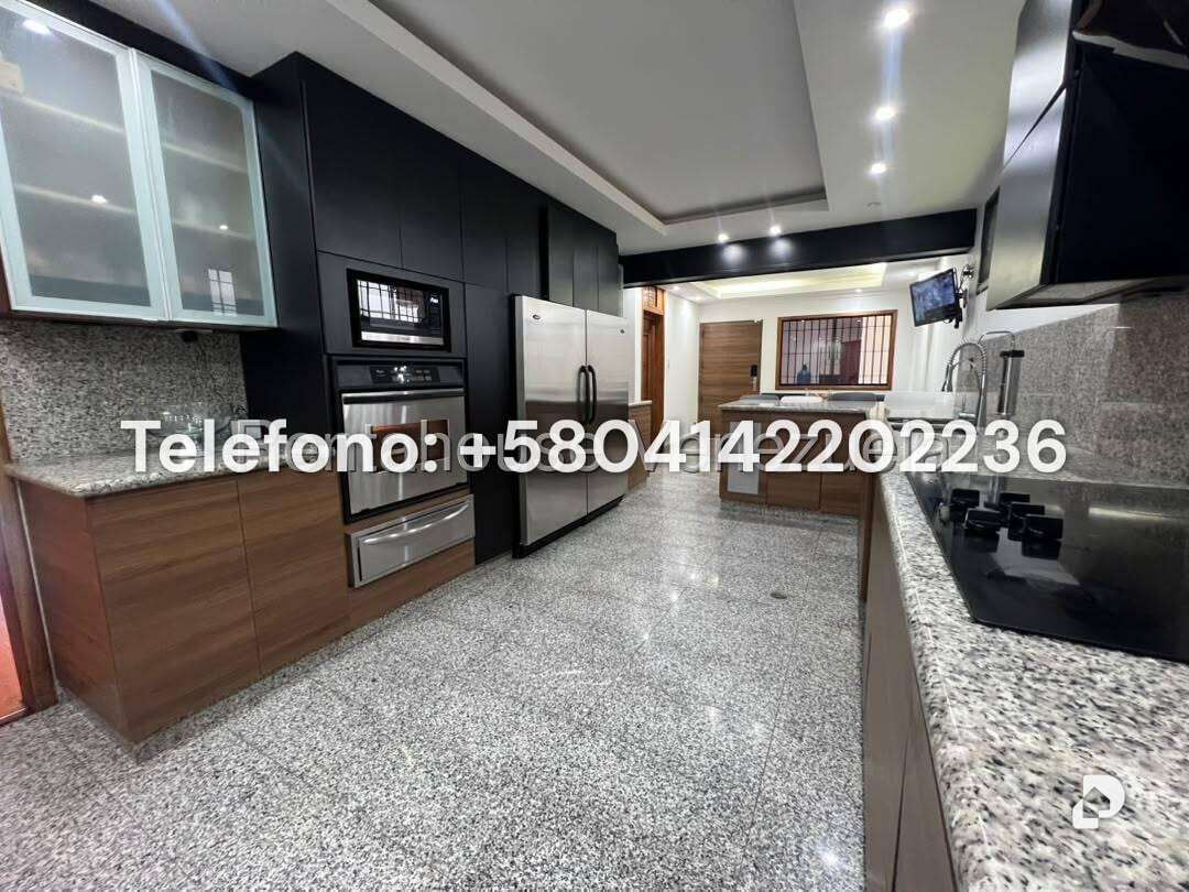 Casa en Cumbres de Curumo, Caracas – 48