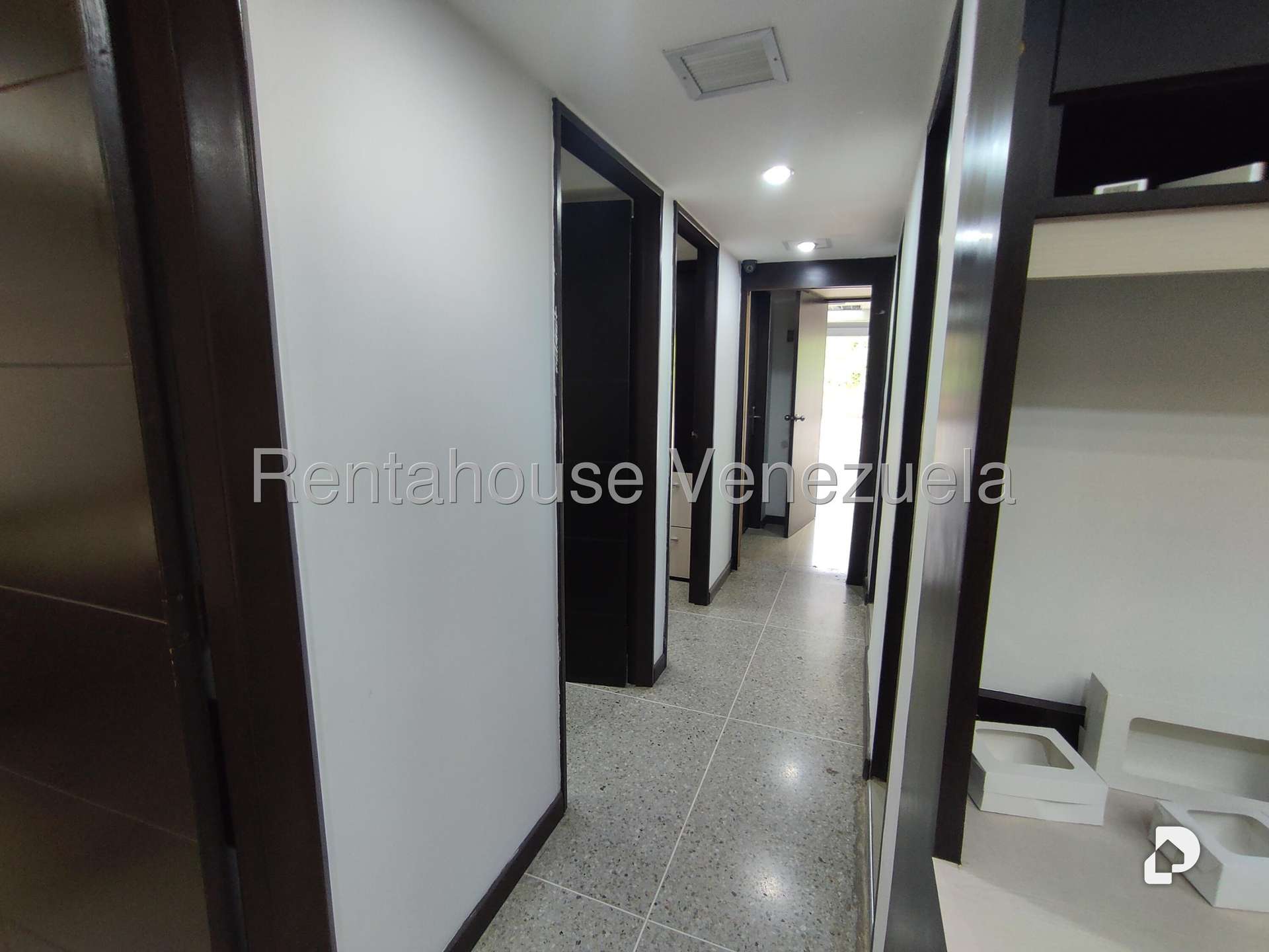 Local comercial en Parroquia Santa Rosalía, Caracas – 9