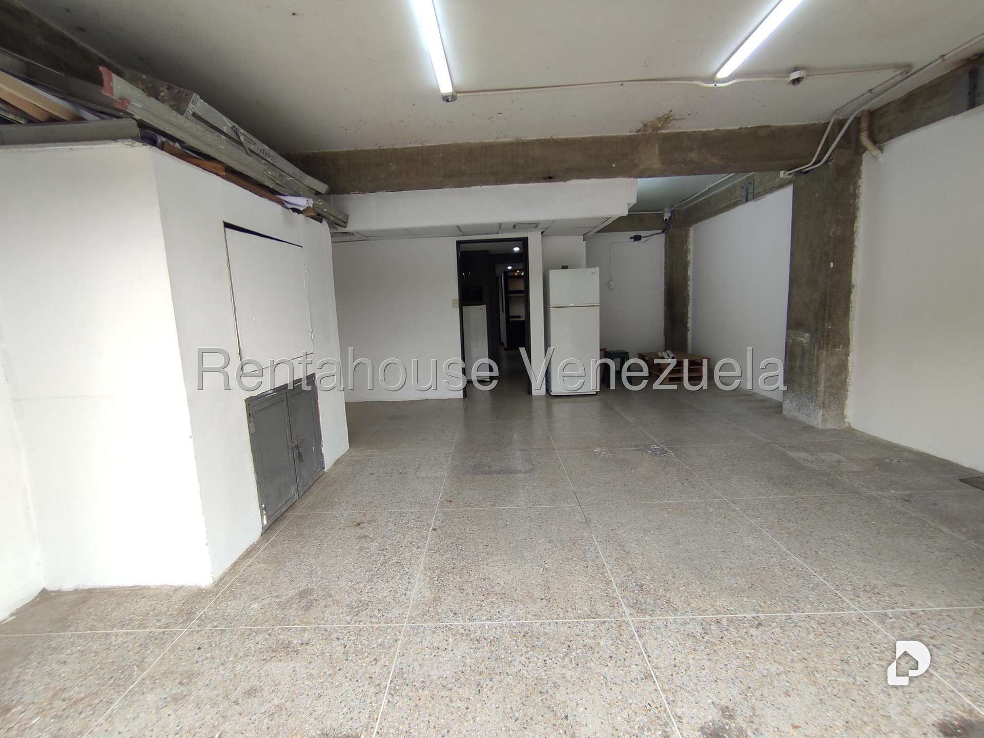 Local comercial en Parroquia Santa Rosalía, Caracas – 21