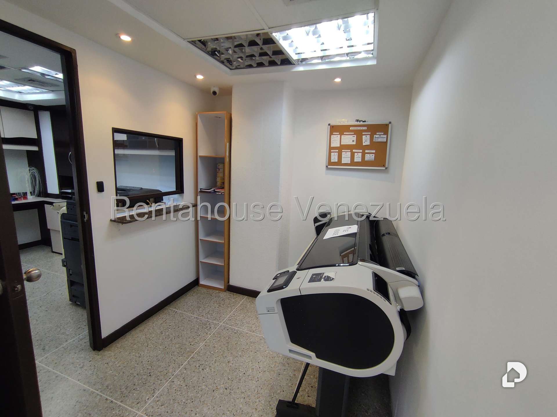 Local comercial en Parroquia Santa Rosalía, Caracas – 4