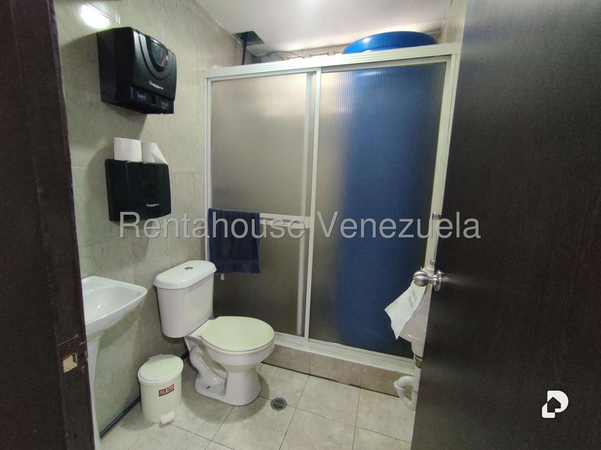 Local comercial en Parroquia Santa Rosalía, Caracas – 13