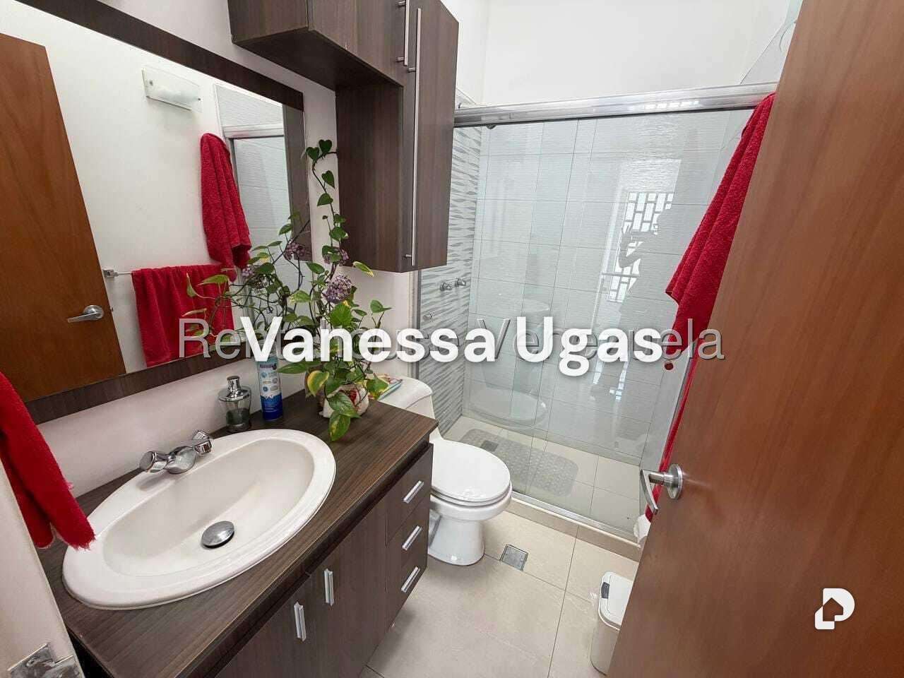 Casa en Alto Prado, Caracas – 27