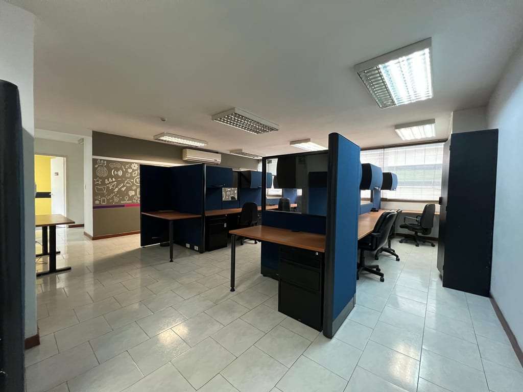 Oficina en El Rosal, Caracas - 1