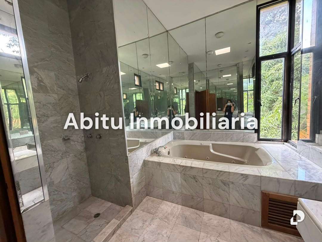 Casa en Prados del Este, Caracas – 22
