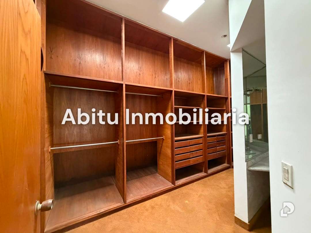 Casa en Prados del Este, Caracas – 28