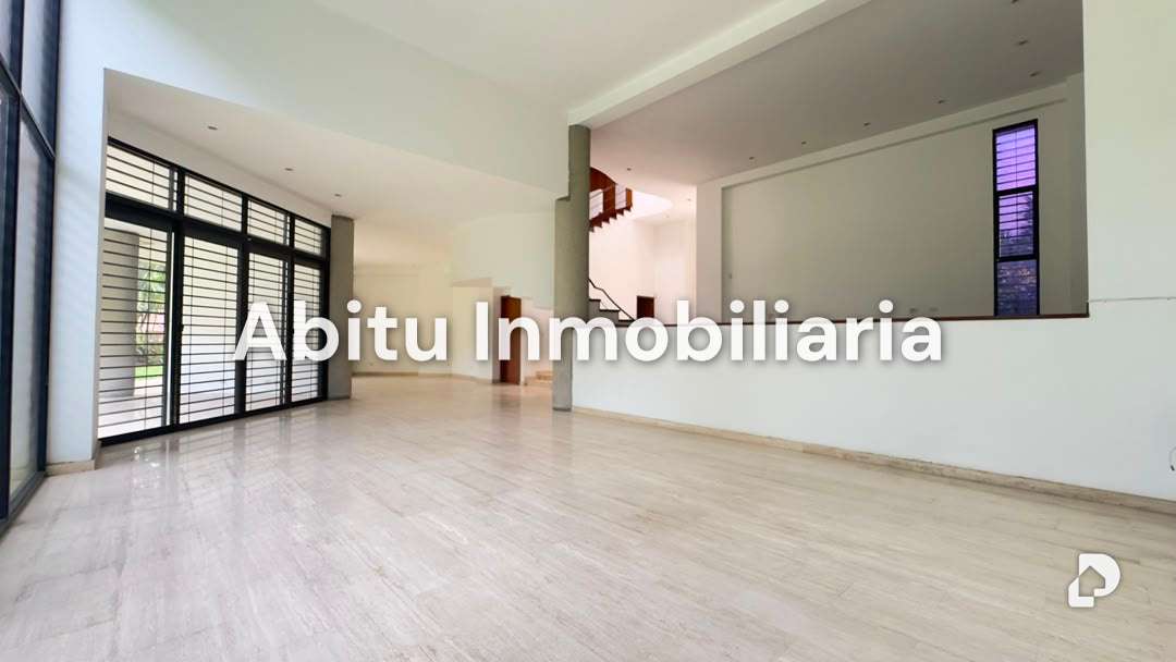 Casa en Prados del Este, Caracas – 13