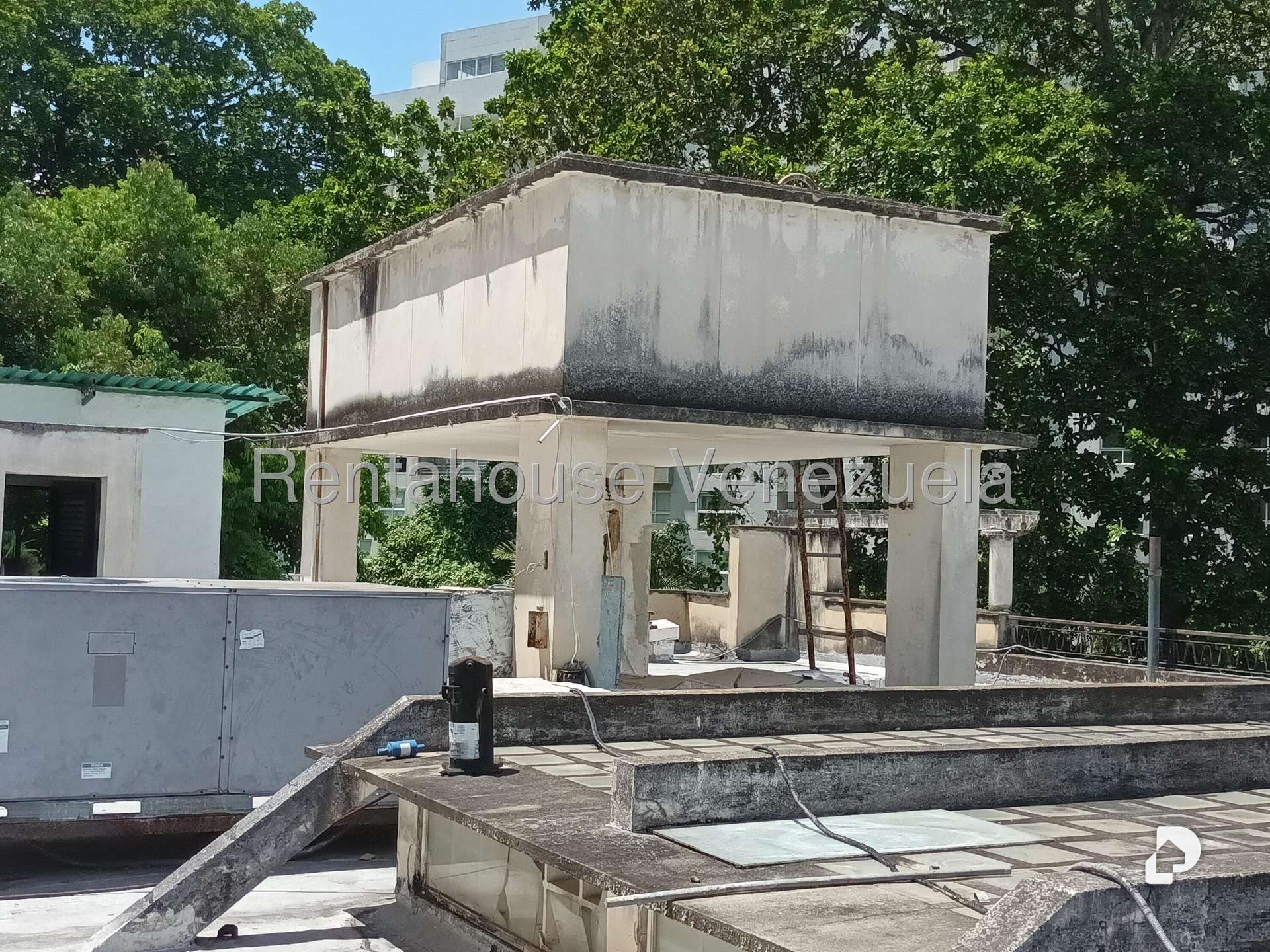 Local comercial en El Bosque, Caracas – 11