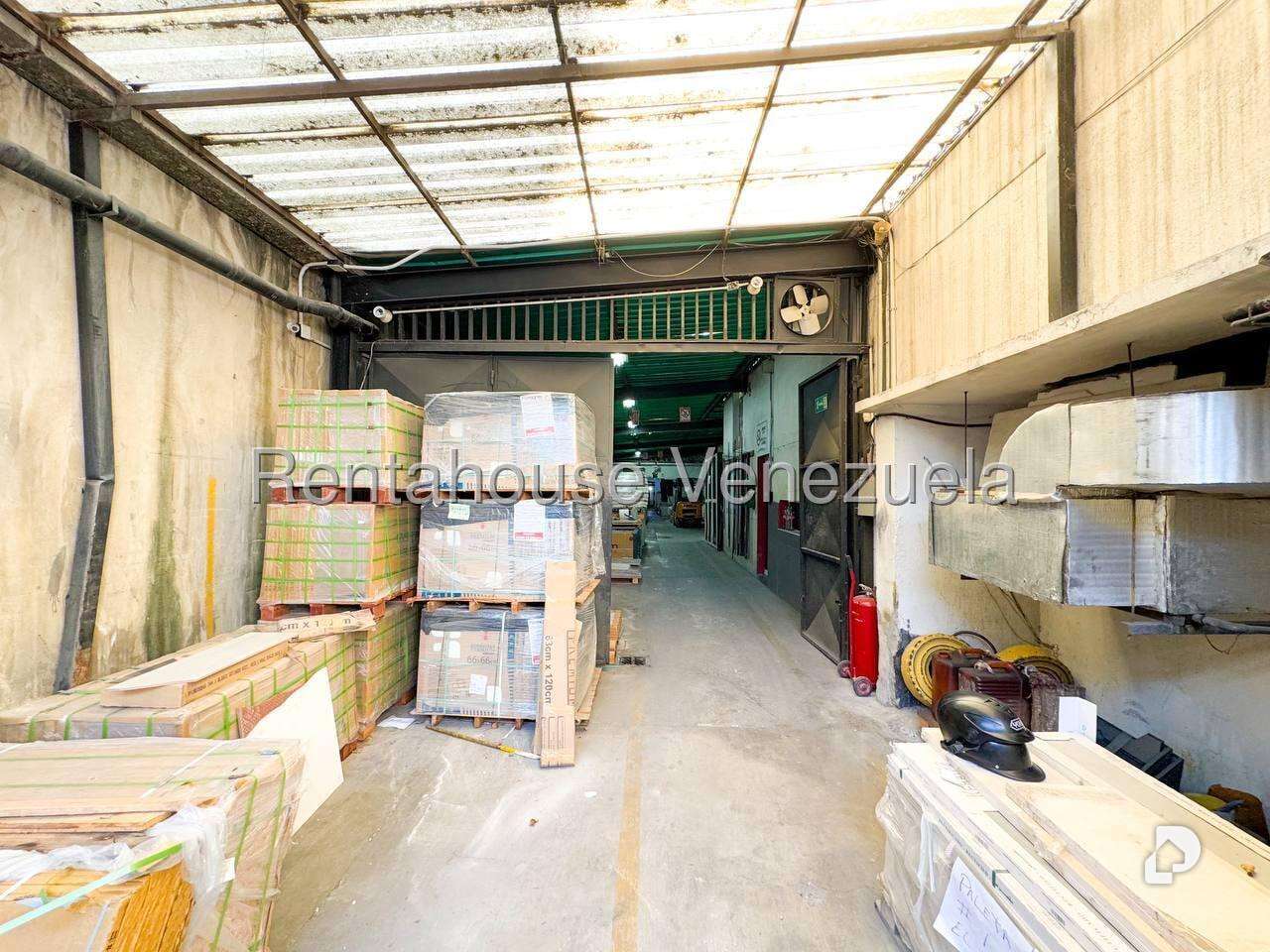 Local comercial en El Bosque, Caracas – 15